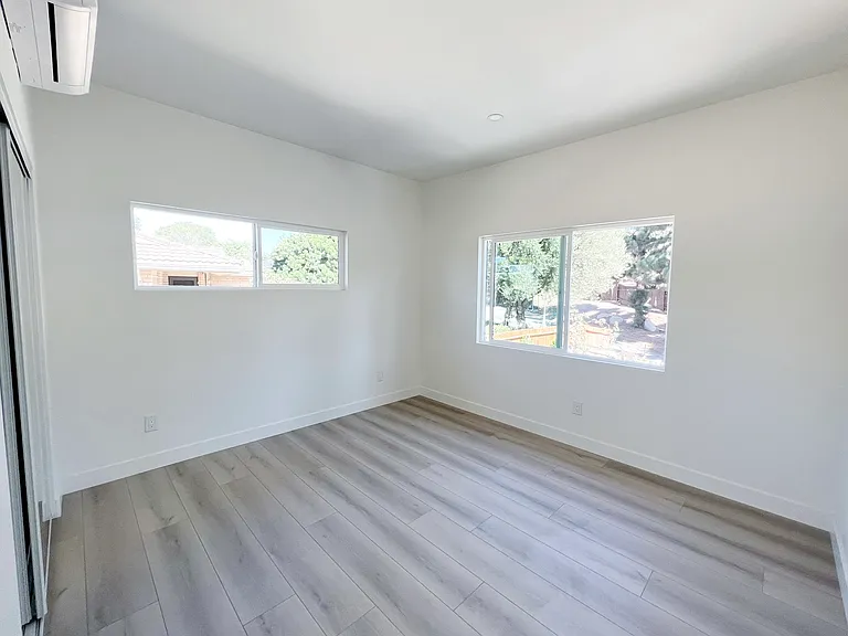 637 Pine Tree Ln — Photo 13