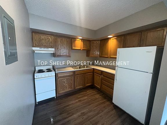 3rd image of 103 Grant St S APT 4