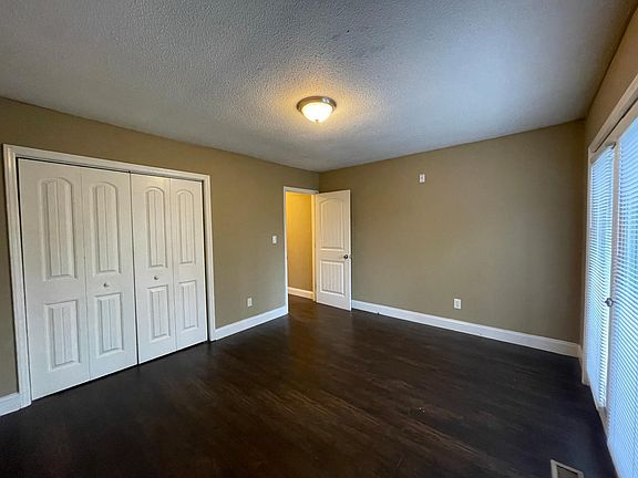 3rd image of 6021 Olinda St