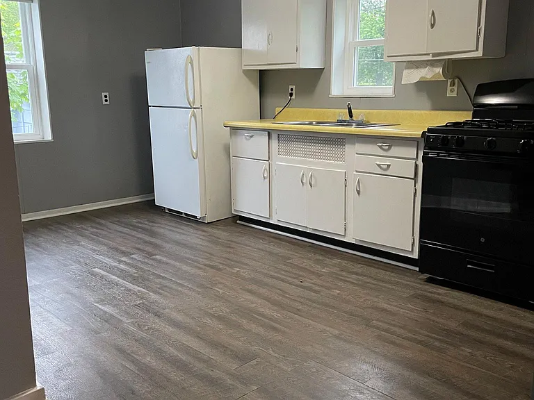 315 S Superior St #1 — Photo 1