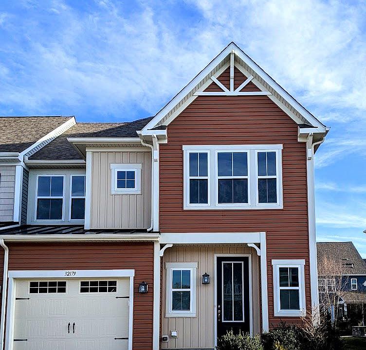 1st image of 32179 Fort Dupont Dr