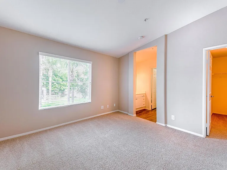 Laurel Canyon Apartment Homes — Photo 60