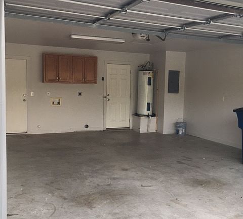 4th image of 2042 Bentwood Dr