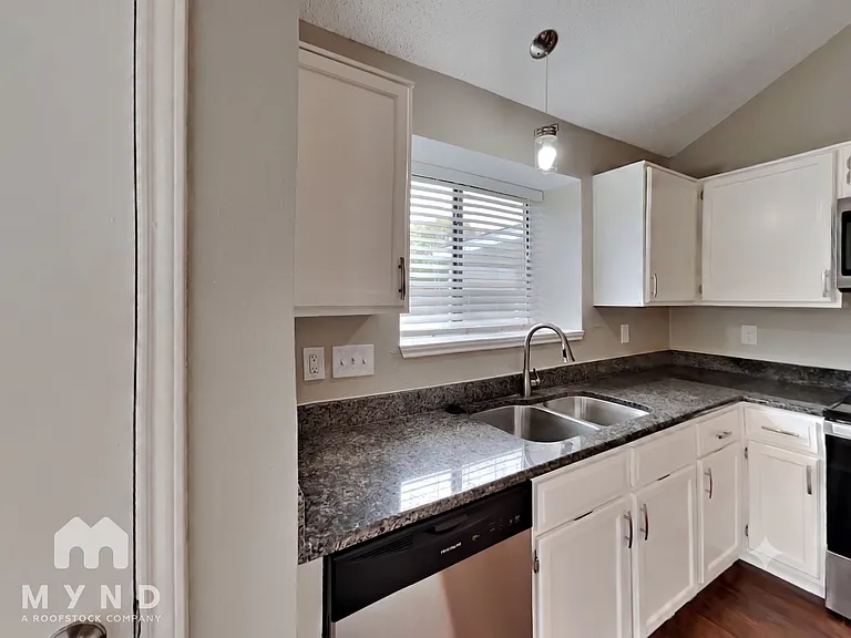 208 S Malone Rd — Photo 9