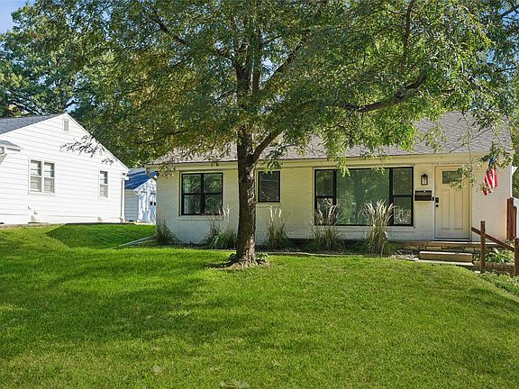 3rd image of 2609 30th St