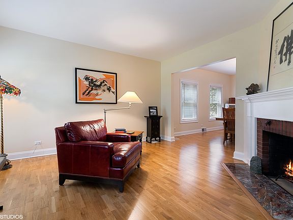 4th image of 1226 Lake Ave