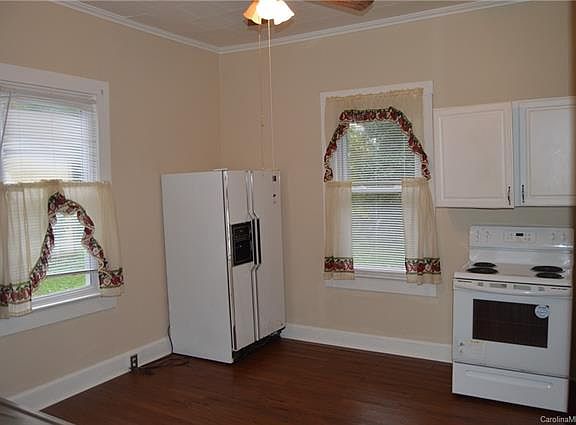 5th image of 230 N Bost St