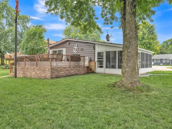 1113 Jerdee Ln, Milford, IA 51351