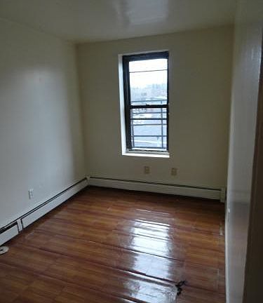 3rd image of 205 Monticello Ave APT 9