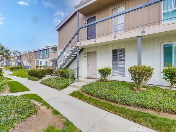 2867 S Fairview St Unit E, Santa Ana, CA 92704