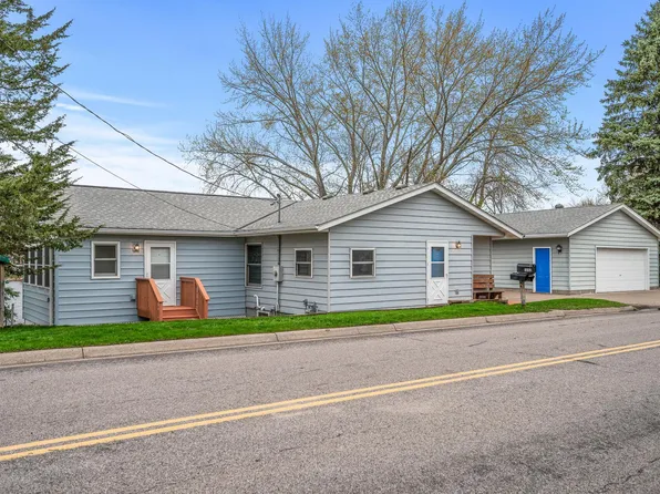 1232 Bay Dr SE, Forest Lake, MN 55025