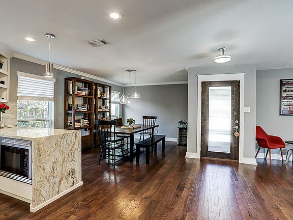 4th image of 12011 Waldemar Dr