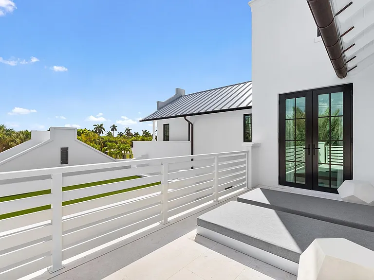 734 S Ocean Blvd — Photo 44