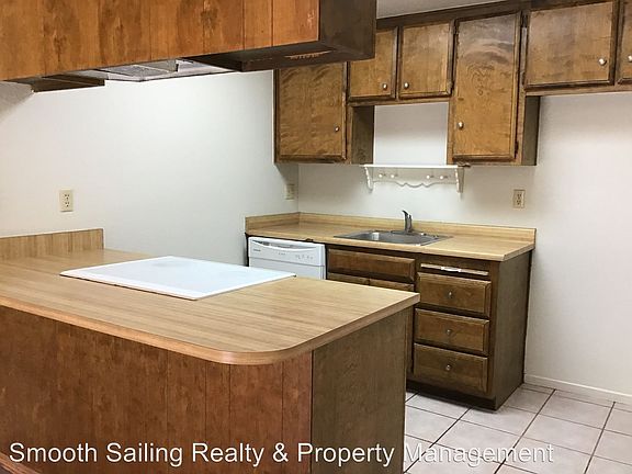 3rd image of 7425 Tierra Way