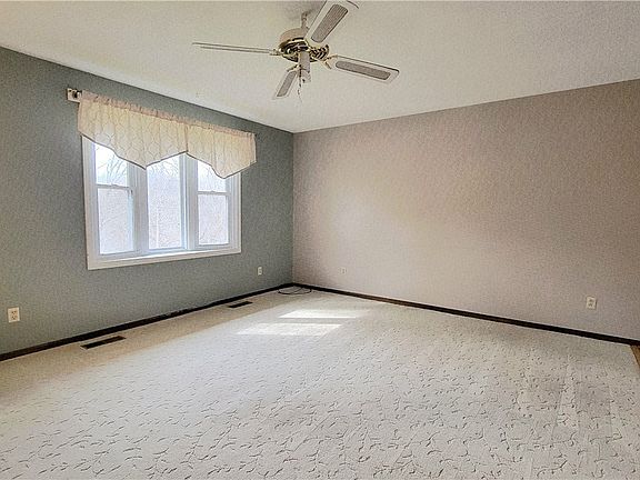 4th image of 185 Goose Run Rd