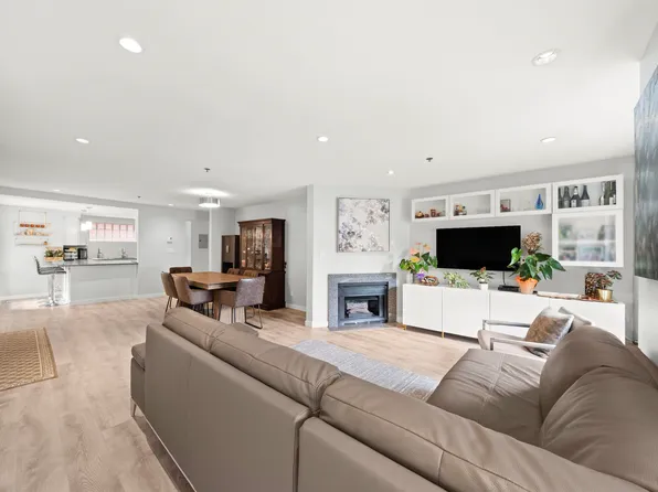 601 W 16th Ave, Vancouver, BC V5Z 1S5