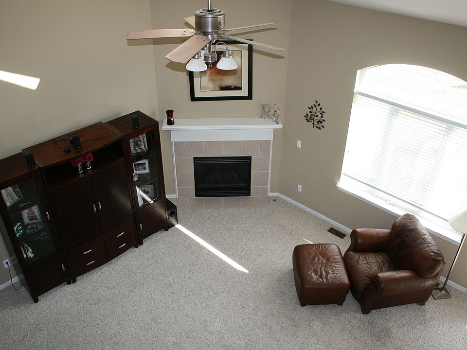 19824 Mapleton Dr, Macomb, MI 48044 | Zillow