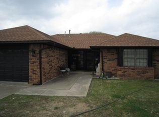 1505 Red Oak Dr, Ardmore, OK 73401