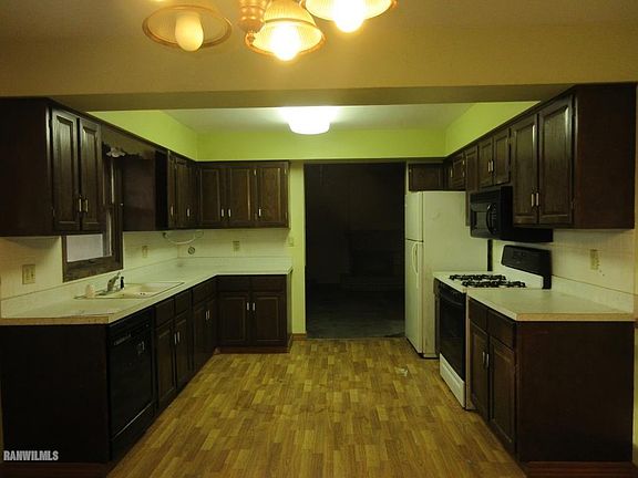 2nd image of 2784 Kensington Pl