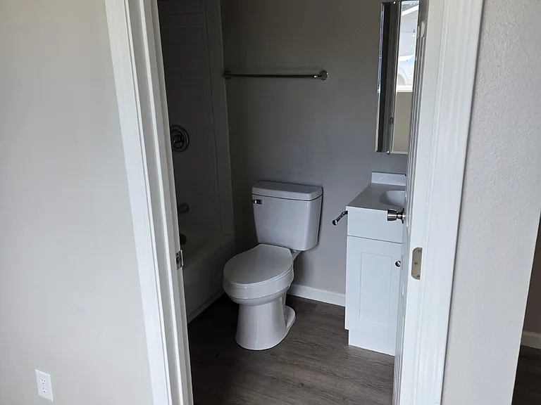 1855 D St #4 — Photo 11