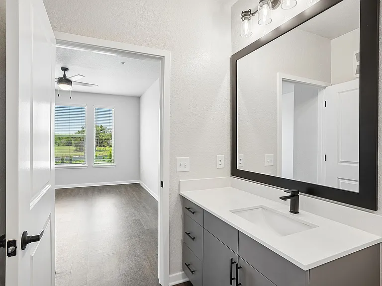 56-web-or-mls-4555 Grv Spgs Cir-Unit 208-S1605-020