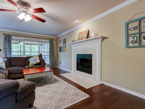 5th image of 10336 Saint Regence Ln