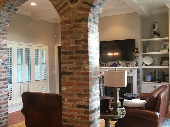 5th image of 120 Bordeaux Dr