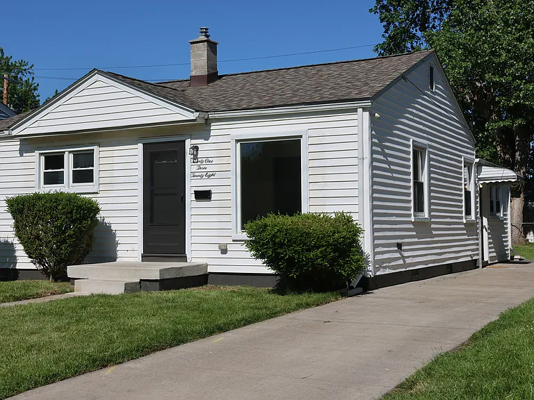 21328 La Salle Blvd — Photo 1