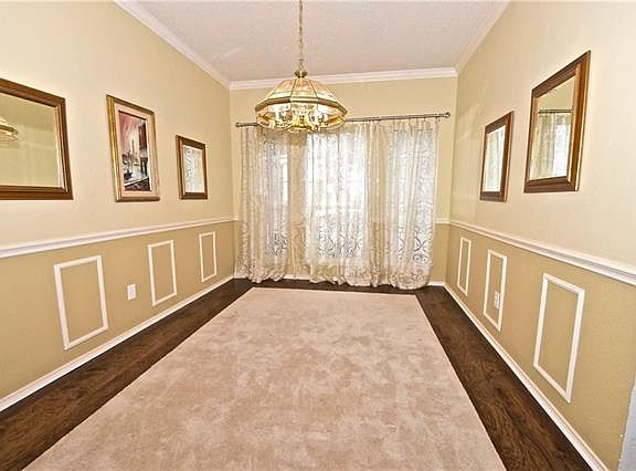 5th image of 4304 Crescent Dr