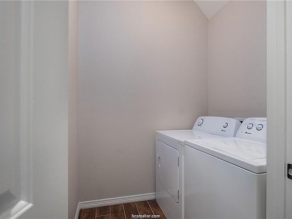 4th image of 406 Ash St #406A