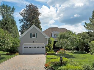 5 Overlook Cir, Manhasset, NY 11030