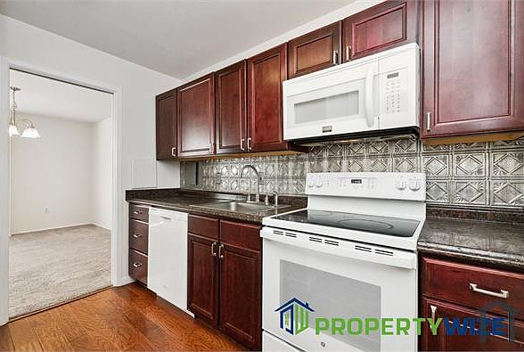 1st image of 1 E University Pkwy Unit 206