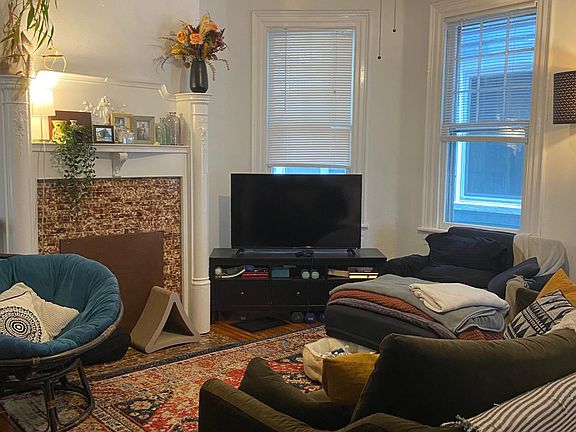 3rd image of 812 Westover Ave #1