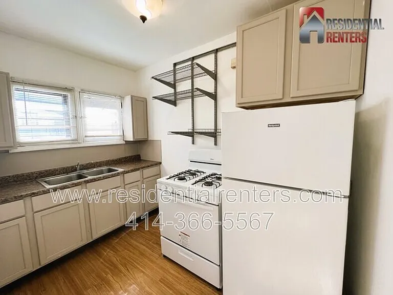 3047 S Howell Ave #3 — Photo 8