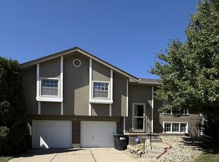 8074 Redick Ave, Omaha, NE 68122