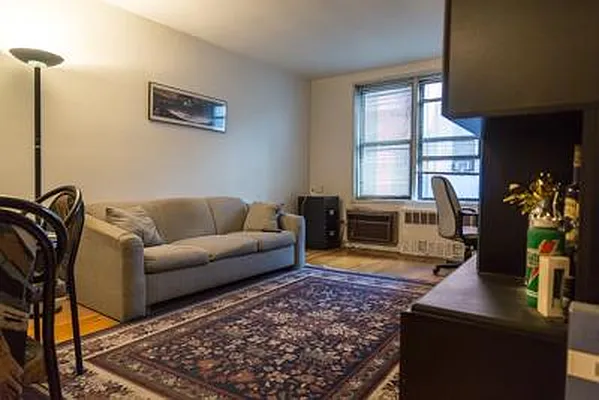 Sold by R New York | media 3