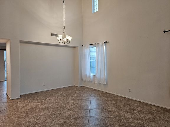 3rd image of 80575 Stortford Ave