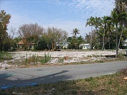 4th image of 282 1st Ave N