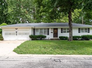 7226 Edgewood Blvd, Shawnee, KS 66203