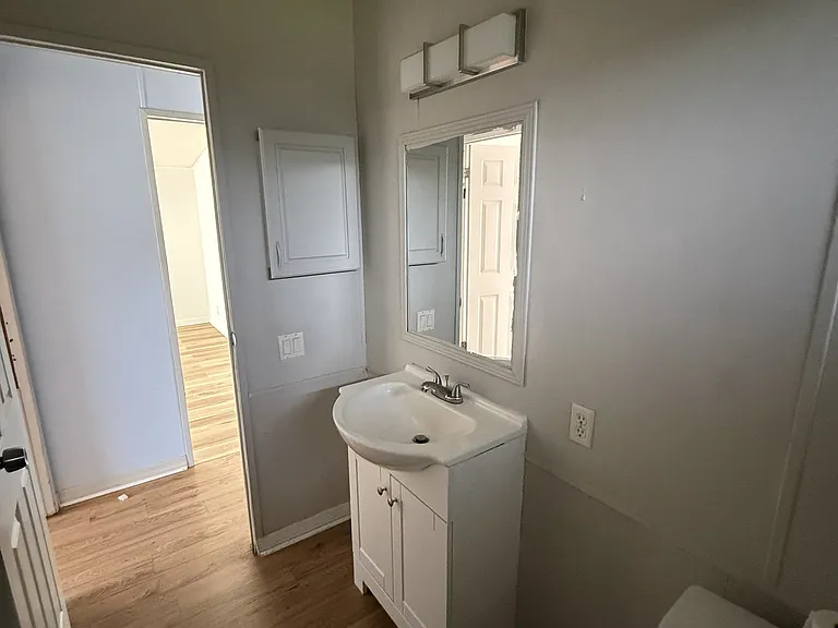 3815 S Francis Rd — Photo 7