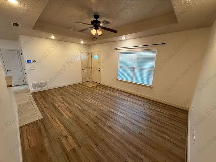 1311 Gidding St — Photo 7