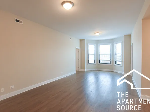 3405 W Fullerton Ave, Chicago, IL