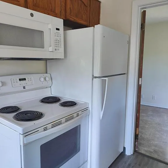 405 S 4th St — Photo 1