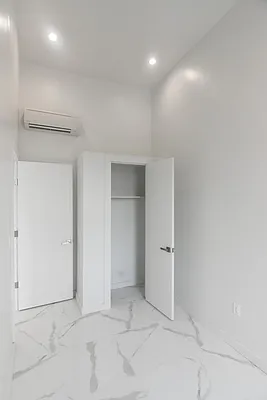 Rented by The Agency | media 14