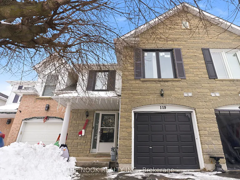 119 Brownstone Cres — Photo 1