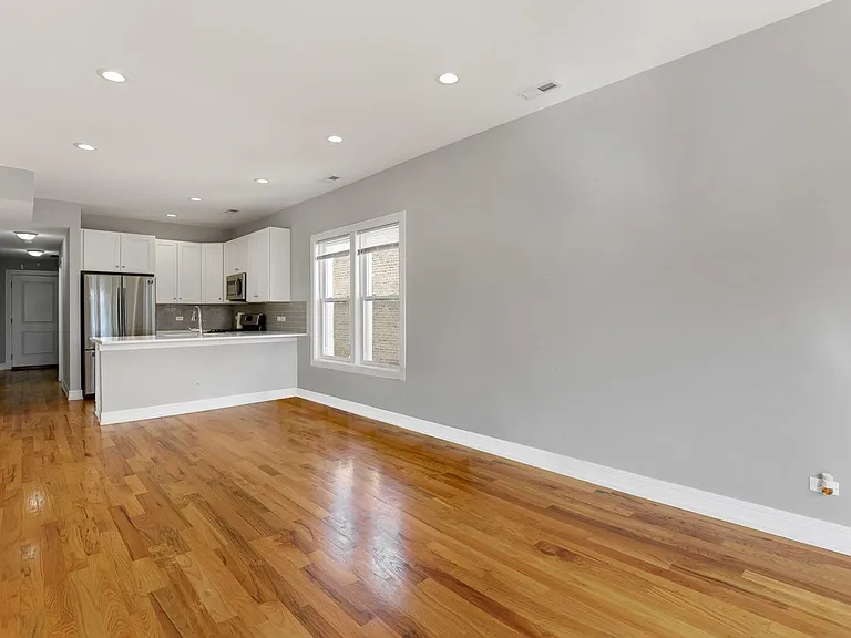 3622 W Franklin Blvd #1 — Photo 4