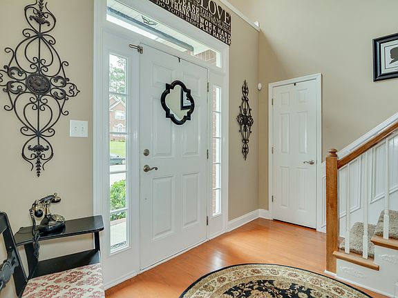 5th image of 309 Gardenia Dr