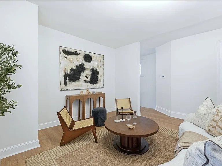 114 Oak St #1 — Photo 9