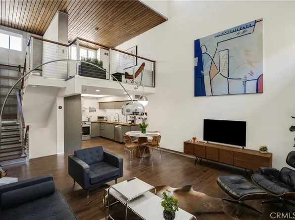 10926 Bluffside Dr Unit 35, Studio City, CA 91604