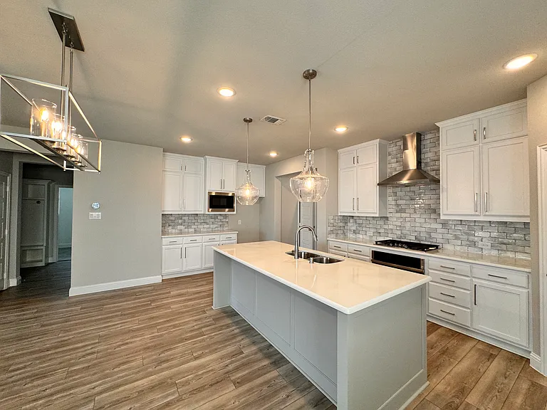 1091 Putnam Dr — Photo 26